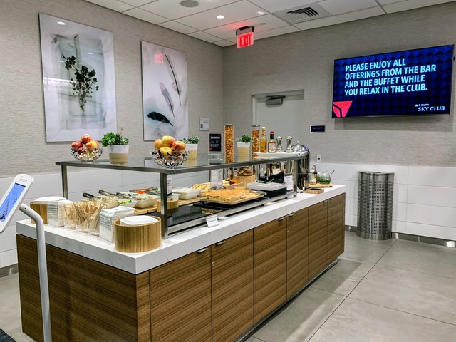 Delta_LAX_Buffet